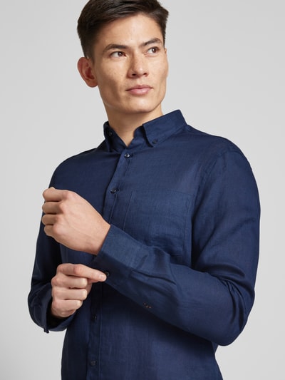 Christian Berg Men Regular Fit Leinenhemd mit Button-Down-Kragen Dunkelblau 3