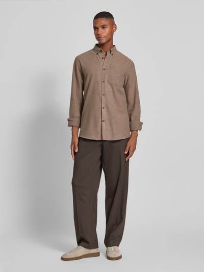 Lindbergh Slim Fit Freizeithemd mit Brusttasche Modell 'Brushed' Hellbraun 1