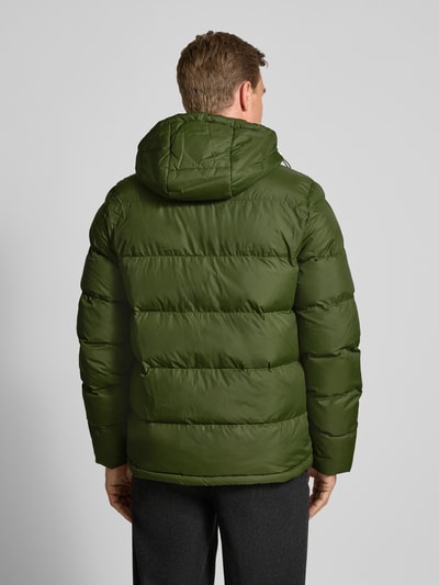 Gant Kurtka pikowana o kroju regular fit z wyhaftowanym logo model ‘Cloud’ Oliwkowy 5