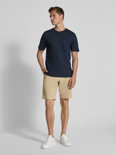 Tommy Hilfiger Szorty chinosy o kroju relaxed fit z mieszanki bawełny i elastanu Beżowy 1