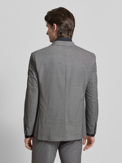 Männermodel trägt graue Regular Fit Anzugjacke mit Viskose-Anteil von HECHTER PARIS, elastischer Material-Mix, Ganzkörperansicht Rückansicht.
