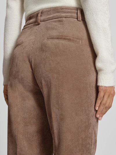 Cambio Wide Fit Cordhose mit Bügelfalten Modell 'Amelie' Taupe 3