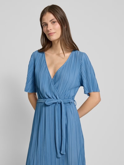 YAS Cocktailkleid in Wickel-Optik Modell 'OLINDA' Hellblau 3