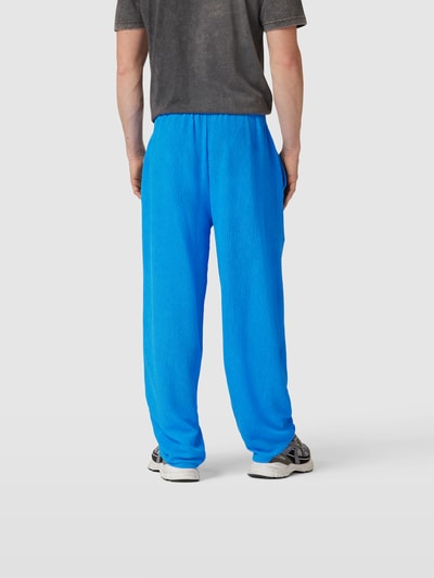 GmbH Sweatpants in Crinkle-Optik Blau 5