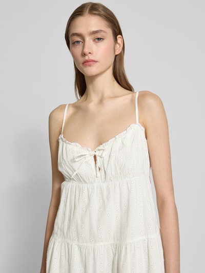 Review Minikleid mit Lochstickerei Weiss 3