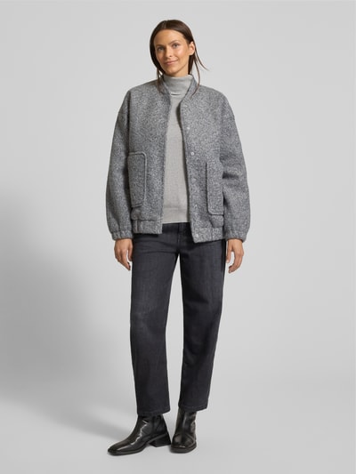 Vero Moda Loose Fit Blouson mit College-Kragen Modell 'AMBER ELITE' Mittelgrau 1