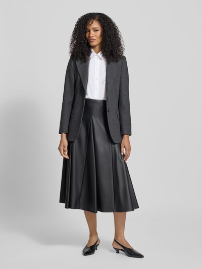 Christian Berg Woman Bluzka koszulowa o kroju regular fit z obszyciem ozdobnymi kamieniami Biały 1