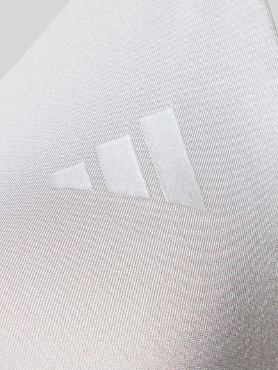 Produktfoto, Sport-BH mit Logo-Detail Modell 'OPT ESS LBRA' von adidas Sportswear, Optik: Unifarben mit feiner Stretch-Textur und appliziertem adidas-Logo