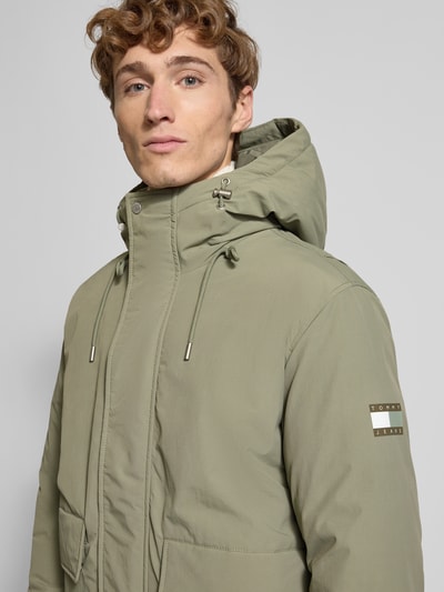 Tommy Jeans Regular fit bomberjack met capuchon Olijfgroen - 3