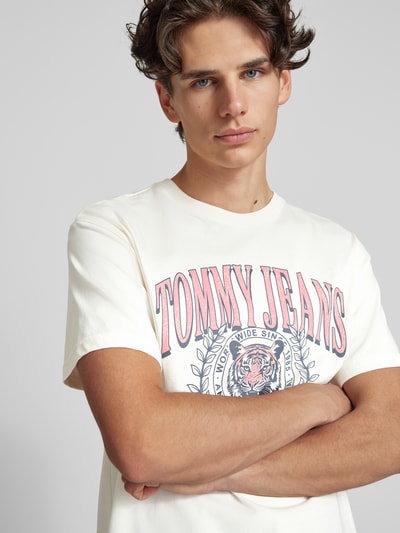 Tommy Jeans T-shirt van katoen met motiefprint, model 'VARSITY TIGER' Offwhite - 3