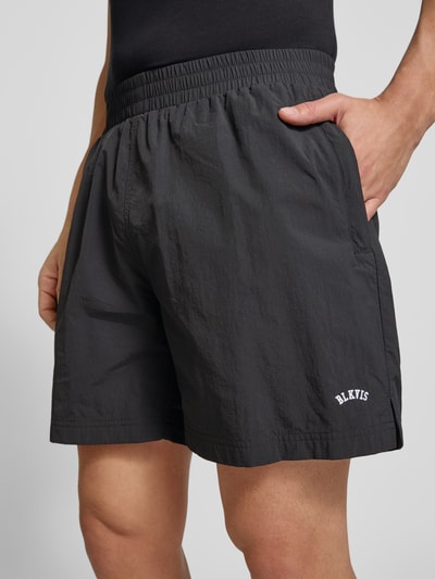 BLKVIS Regular Fit Shorts mit Logo-Stitching Black 3