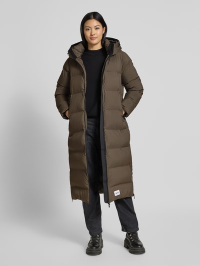 khujo Steppmantel mit Label-Patch Modell 'Larea' Oliv 1