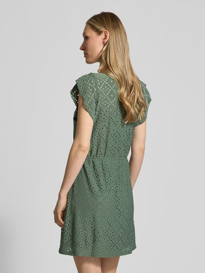 VERO MODA Tailliertes Sommerkleid mit Lochstickmuster Modell 'TASSA' Schilf 5