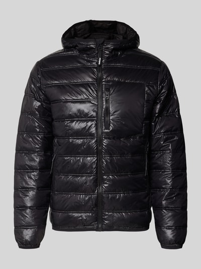 Produktfoto, schwarze Steppjacke mit Reißverschlusstaschen Modell 'TRACE' von JACK & JONES, glänzende Textur, Slim Fit, Kapuze