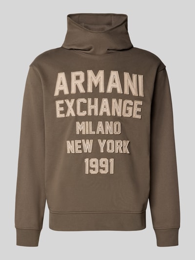 Produktfoto, Hoodie mit Label-Stitchings von Armani Exchange aus reiner Baumwolle in Braun, Regular Fit, hochschließende Kapuze, strukturierte Schrift, Herrenkollektion