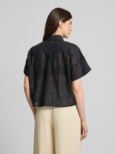 BOSS Orange Bluzka koszulowa z haftem angielskim model ‘Bisenas’ Czarny 5