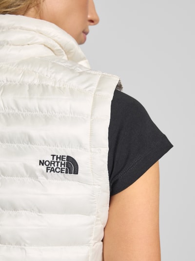 The North Face Regular Fit Steppweste mit Logo-Stitching Modell 'HUILA' Offwhite 3