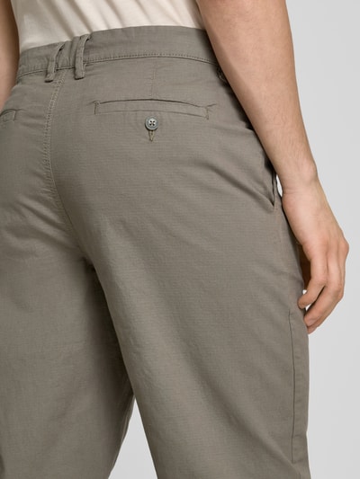 Lindbergh Tapered Fit Bundfaltenhose mit Gürtelschlaufen Oliv 3