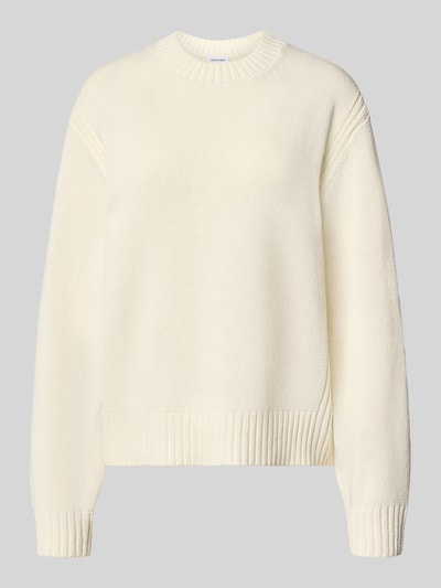 Produktfoto, Relaxed Fit Pullover aus Baumwoll-Mix in Strick-Optik von NOISY MAY®, cremefarben mit Rippbündchen und gerippter Blende.