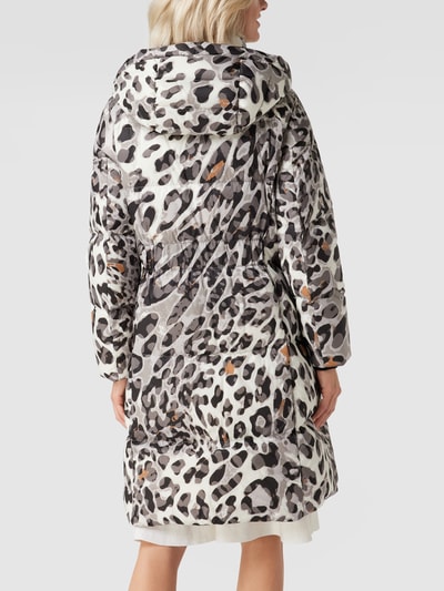 Marc Cain Daunenmantel mit Animal-Print Beige 5