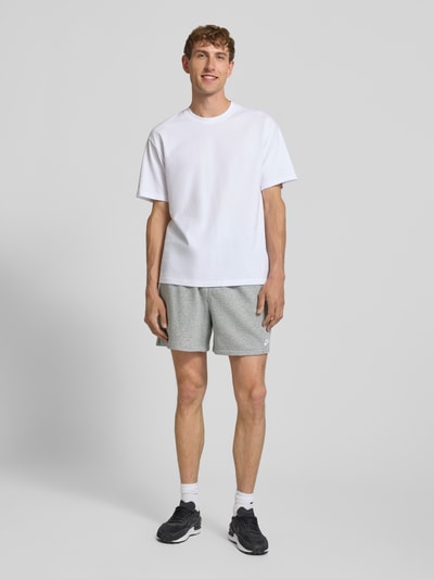 Nike Korte broek met labelstitching en elastische band Lichtgrijs - 1