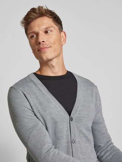 Christian Berg Men Slim Fit Cardigan aus Woll-Mix mit V-Ausschnitt Hellgrau Melange 3