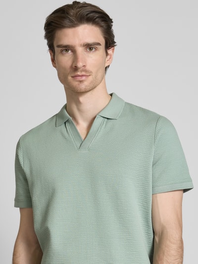 MCNEAL Regular Fit Poloshirt mit V-Ausschnitt Lind 3