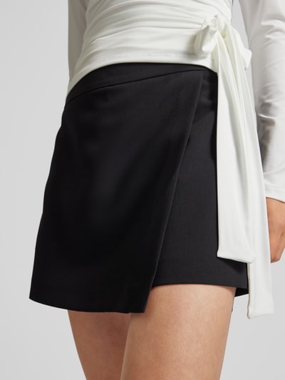 Gina Tricot Loose Fit Shorts in Wickel-Optik Black 3