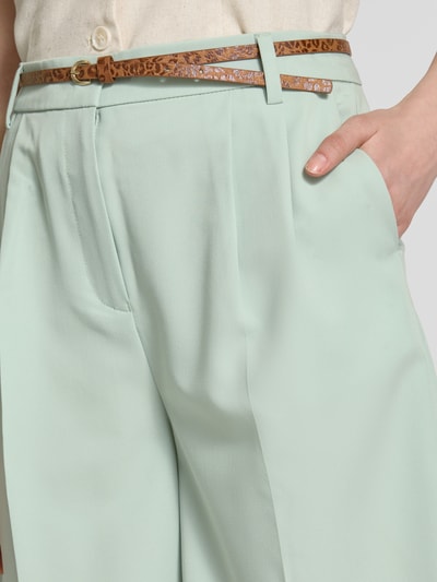 Christian Berg Woman Bermudas mit Eingrifftaschen und Gürtel Mint 3