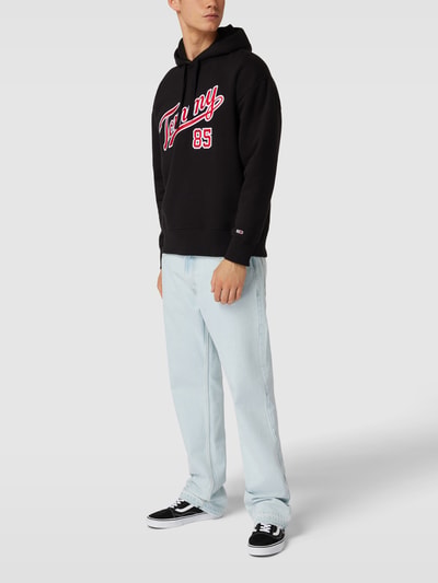 Tommy Jeans Hoodie mit Label-Stitching Modell 'RLXD COLLEGE 85 HOODI' Black 1