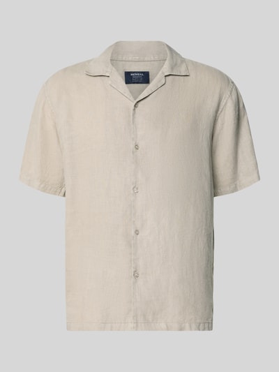 Produktfoto, Regular Fit Leinenhemd mit Reverskragen von MCNEAL in Beige, kurzärmelig aus reinem Leinen, Knopfleiste, glatte Textur