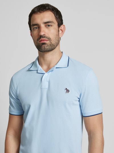 PAUL SMITH Regular Fit Poloshirt mit Motiv-Badge Hellblau 3