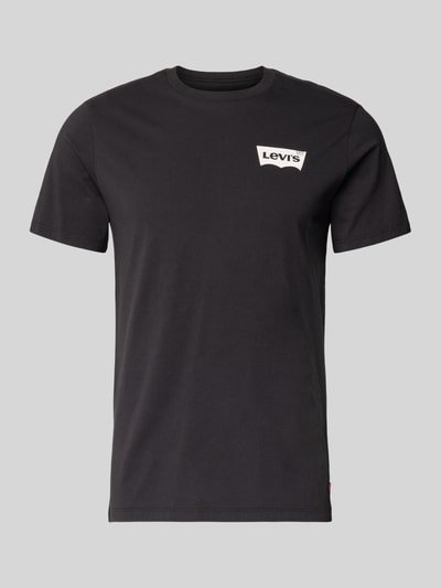 Produktfoto, T-shirt mit Label-Print von LEVI'S®, czarna bawełna, krój regular fit, prążkowany okrągły dekolt, długość tyłu 73 cm w rozmiarze M