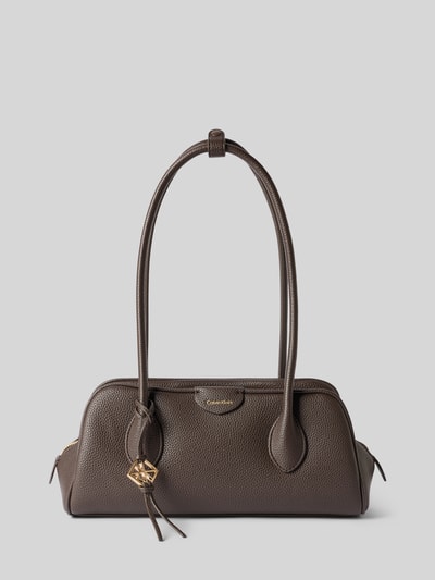 Produktfoto, brązowa Henkeltasche mit Label-Detail von CK Calvin Klein, fakturowana powierzchnia, prostokątny kształt, damska torebka