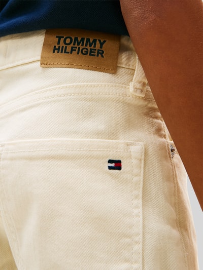 Tommy Hilfiger Teens Relaxed Fit Jeansshorts aus reiner Baumwolle Ecru 3