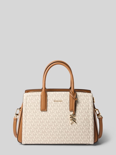 Produktfoto, Handtasche mit Logo-Muster Modell 'LAILA' von MICHAEL Michael Kors in Beige und Braun, Magnetverschluss, Reißverschluss, Label-Applikation, Tragehenkel, Schulterriemen, strukturierte Oberfläche, Größe 34x22x12 cm, Schulterriemen 130 cm.