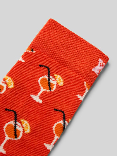 Produktfoto, Socken mit Label-Print von Happy Socks aus Baumwoll-Mix mit Stretch-Anteil, körpernaher Schnitt, gerippter Abschluss, leuchtend orange mit Cocktail-Motiven und feiner Textur.