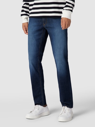 Brax Jeans mit Label-Patch Modell 'Chuck' Blau 4