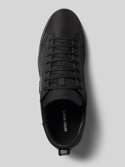 Produktfoto, Sneaker aus Leder-Mix mit Logo-Detail von Antony Morato, schwarze Farbe, abgerundete Form, feine Textur, Herrenschuh, Leder-Mix, Logo-Detail, Schnürverschluss, Absatzhöhe 4 cm, Schafthöhe 8 cm, Schaftweite 12 cm