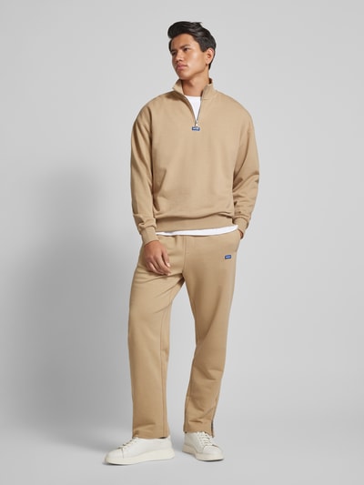 Hugo Blue Oversized Sweatpants mit Label-Patch Modell 'Nanetti' Beige 1