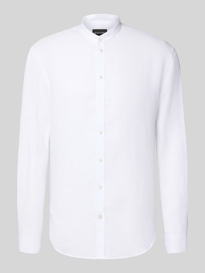 Produktfoto, weißes Regular Fit Freizeithemd im langärmeligen Design von Emporio Armani mit Stehkragen, durchgehender Knopfleiste und Sportmanschetten.
