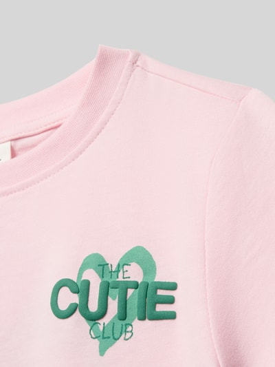 Productfoto, Regular Fit T-shirt uit puur katoen van s.Oliver RED LABEL voor kinderen, look: effen roze, applicatie met statementprint, strikdetail, ronde hals, korte mouw, jersey-Materiaalverwerking.