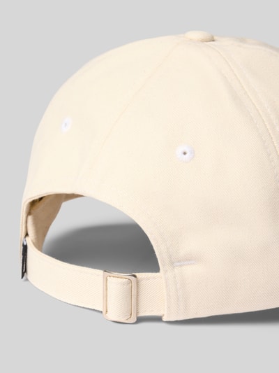 Produktfoto, Base Cap aus Baumwoll-Mix Modell 'Norm' von The North Face in Beige mit Strapback Verschluss und Logo-Stitching, Rückansicht.