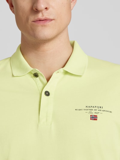 Napapijri Regular Fit Poloshirt mit Label-Print Modell 'elbas' Neon Gelb 3