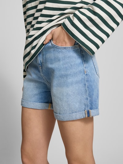 Calvin Klein Jeans Szorty jeansowe o kroju relaxed fit z detalem z logo model ‘MOM’ Jasnoniebieski 3