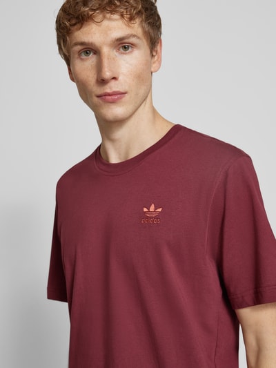 adidas Originals T-Shirt mit Label-Stitching Dunkelrot 3