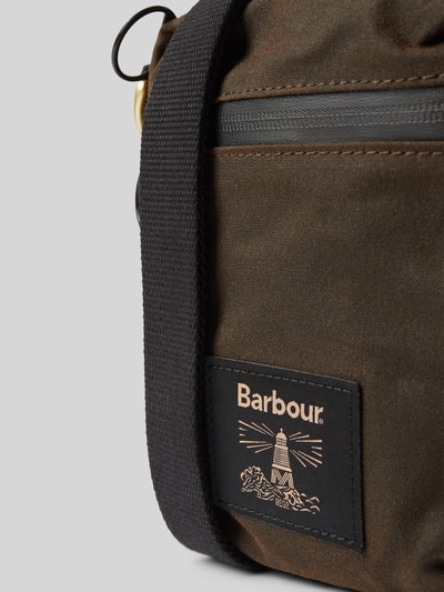 Barbour Umhängetasche mit Label-Patch Gruen 3