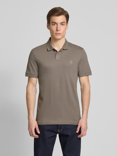 BOSS Orange Slim Fit Poloshirt mit Label-Badge Modell 'Passenger' Hellbraun 4