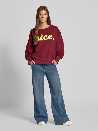 miss goodlife Relaxed Fit Sweatshirt mit Statement-Print und Rundhalsausschnitt Bordeaux 1