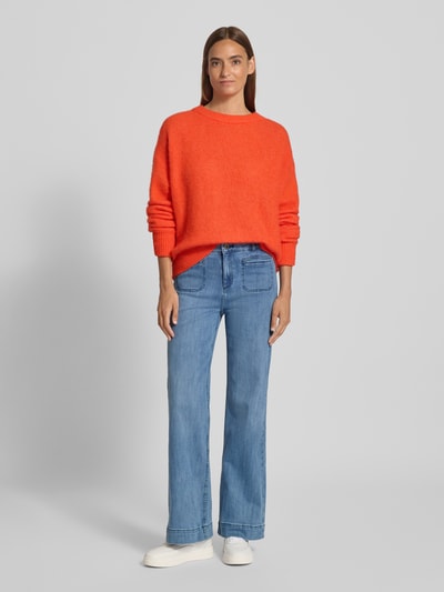 Christian Berg Woman Flared fit jeans van katoenmix met paspelzakken Offwhite - 1